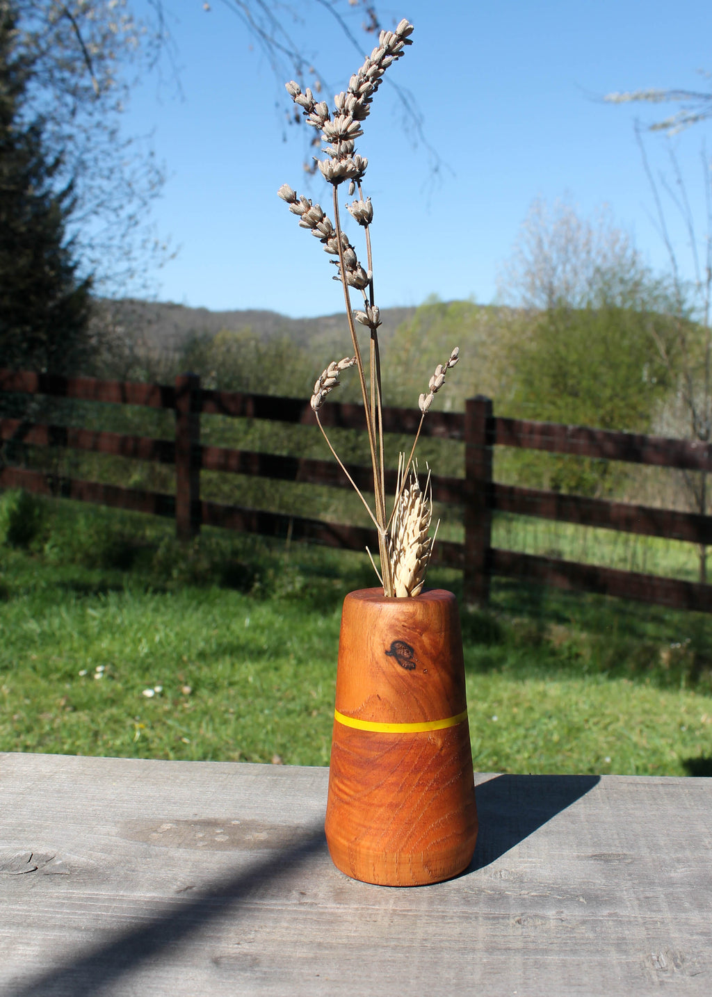 Porta Fiori Secchi - Ciliegio e Resina Gialla